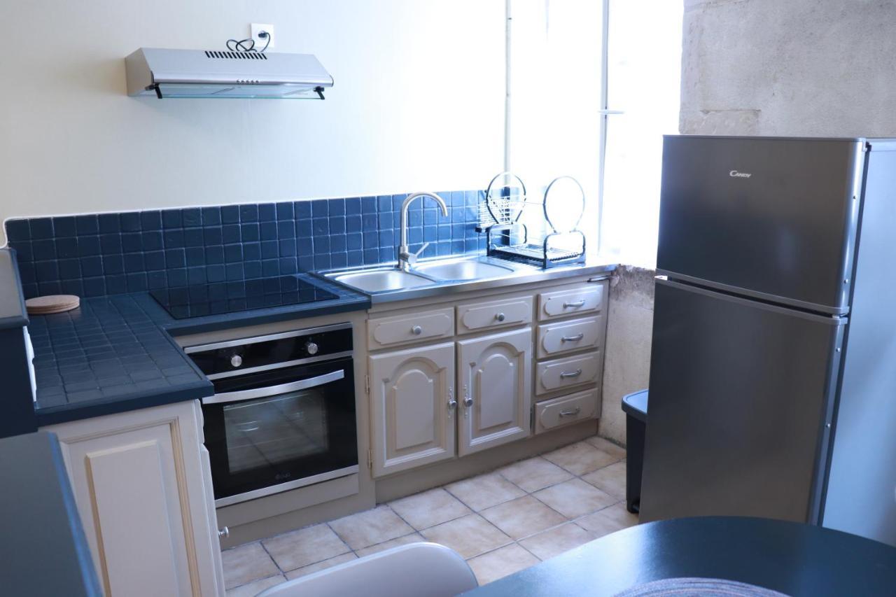Sejour Confort En Plein Coeur De Nevers, Galet-carbone Ou Terra Cotta Apartment *