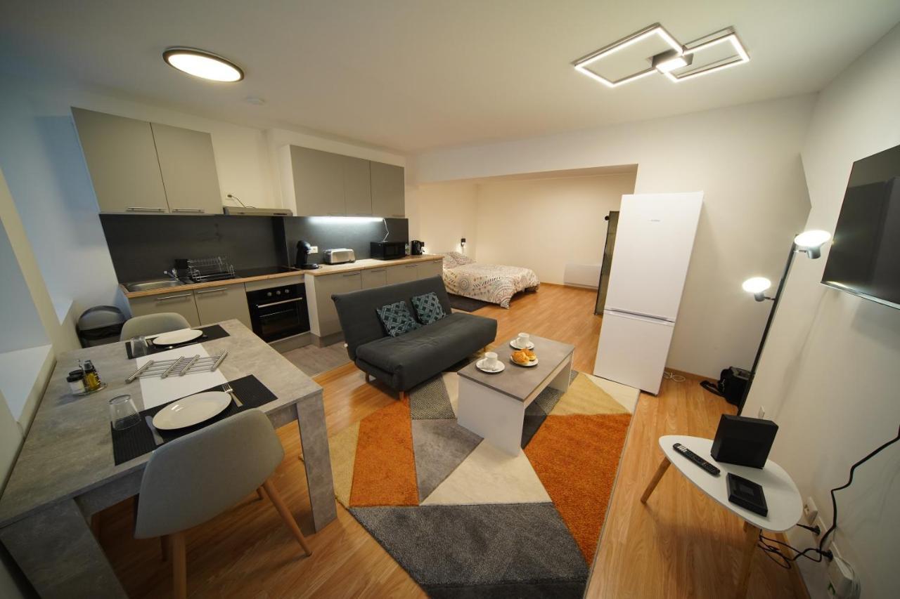 Sejour Confort En Plein Coeur De Nevers, Galet-carbone Ou Terra Cotta Apartment Nevers
